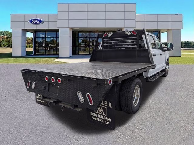 2024 Oxford White Ford Super Duty F-350 DRW XL RWD Truck