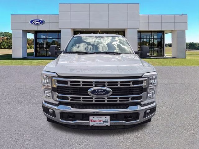 2024 Oxford White Ford Super Duty F-350 DRW XL RWD Truck