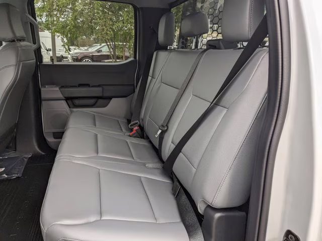 2024 Oxford White Ford Super Duty F-350 DRW XL RWD Truck