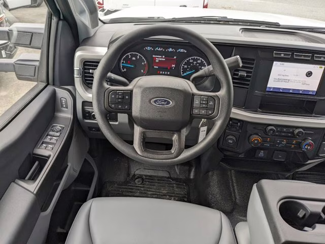 2024 Oxford White Ford Super Duty F-350 DRW XL RWD Truck