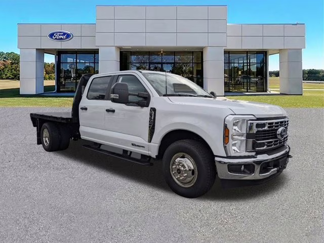 2024 Oxford White Ford Super Duty F-350 DRW XL RWD Truck