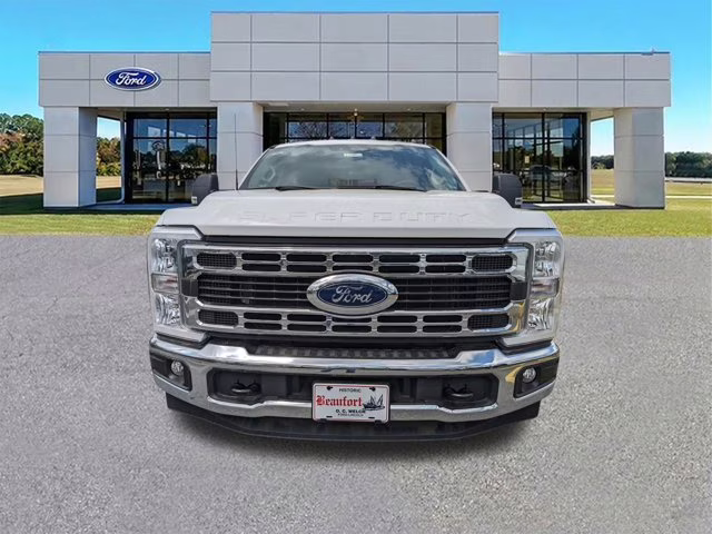 2024 Oxford White Ford Super Duty F-350 DRW XL RWD Truck