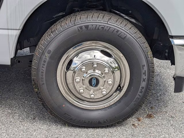 2024 Oxford White Ford Super Duty F-350 DRW XL RWD Truck