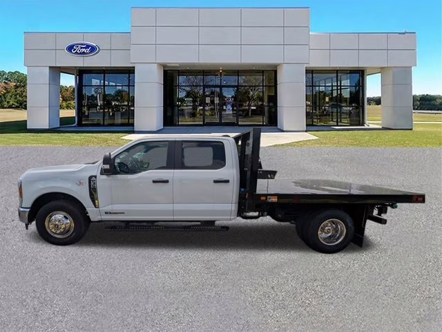 2024 Oxford White Ford Super Duty F-350 DRW XL RWD Truck