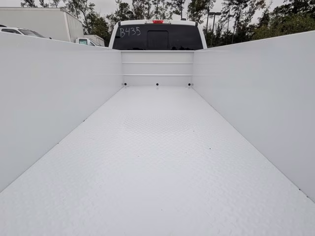 2026 Oxford White Ford Super Duty F-350 DRW XL 4X4 Truck