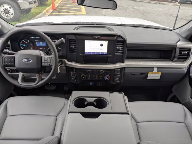 2026 Oxford White Ford Super Duty F-350 DRW XL 4X4 Truck