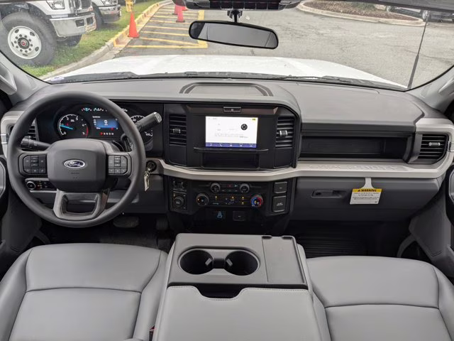 2026 Oxford White Ford Super Duty F-350 DRW XL 4X4 Truck