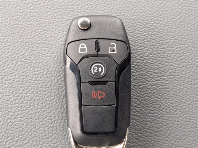 2026 Oxford White Ford Super Duty F-350 DRW XL 4X4 Truck