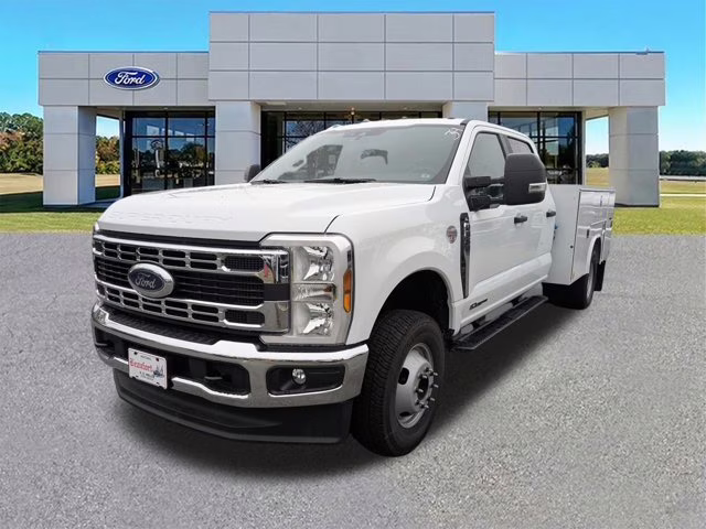 2026 Oxford White Ford Super Duty F-350 DRW XL 4X4 Truck