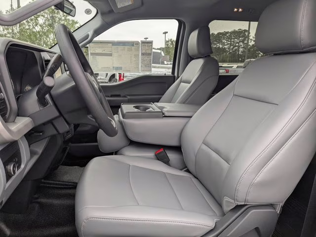 2026 Oxford White Ford Super Duty F-350 DRW XL 4X4 Truck