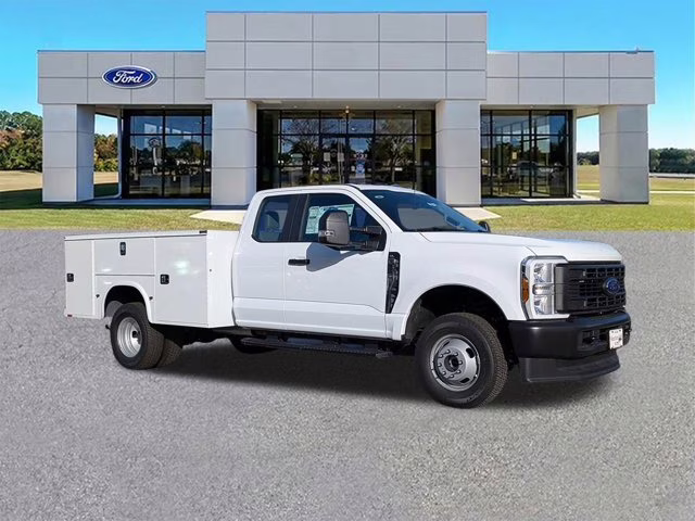 2025 Oxford White Ford Super Duty F-350 DRW XL 4X4 Truck