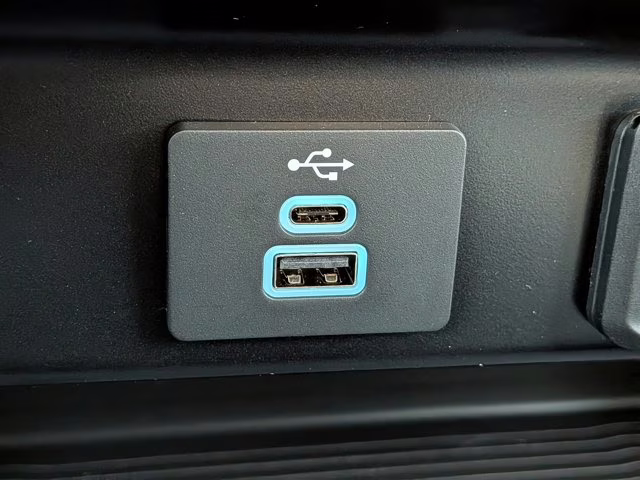 2025 Oxford White Ford Super Duty F-350 DRW XL 4X4 Truck