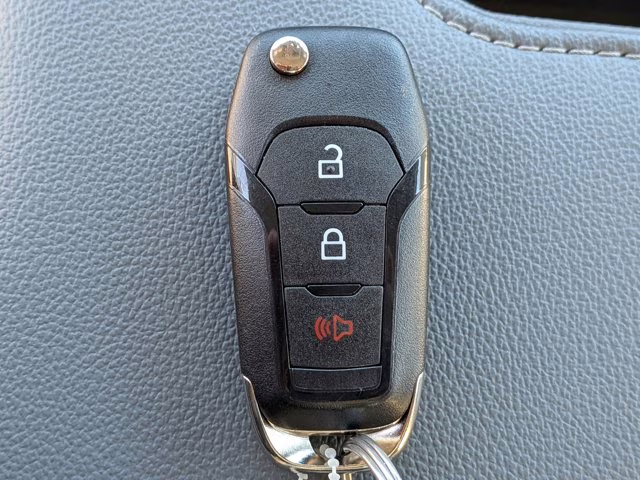 2025 Oxford White Ford Super Duty F-350 DRW XL 4X4 Truck