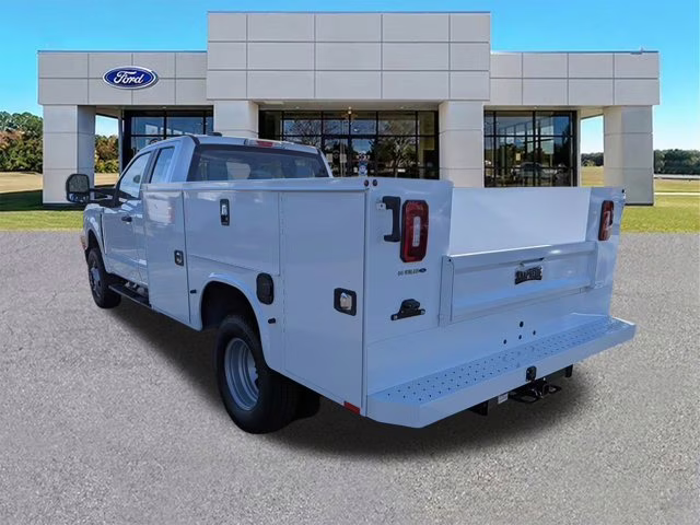 2025 Oxford White Ford Super Duty F-350 DRW XL 4X4 Truck