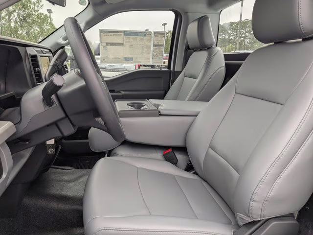 2025 Oxford White Ford Super Duty F-550 DRW XL 4X4 Truck