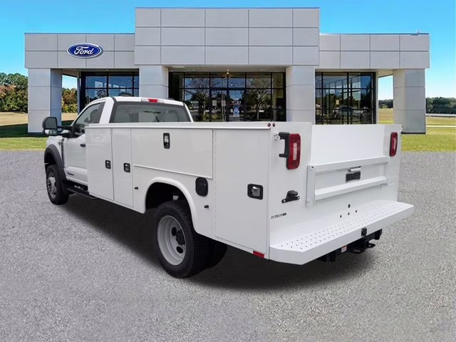 2025 Oxford White Ford Super Duty F-550 DRW XL 4X4 Truck