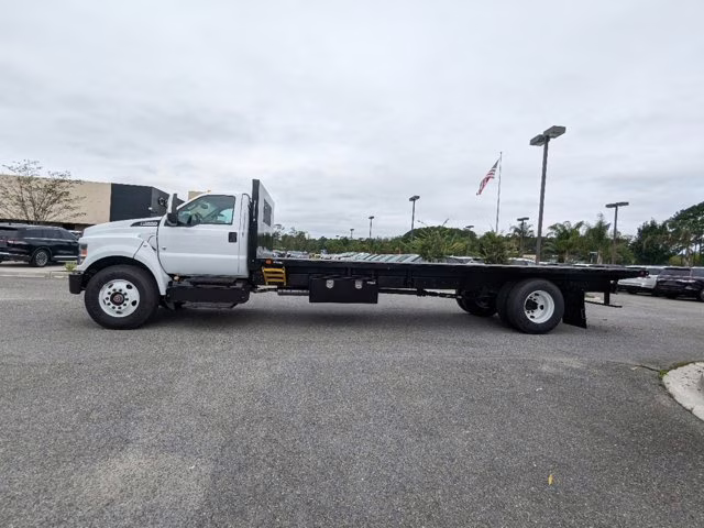 2025 Oxford White Ford F-650SD RWD