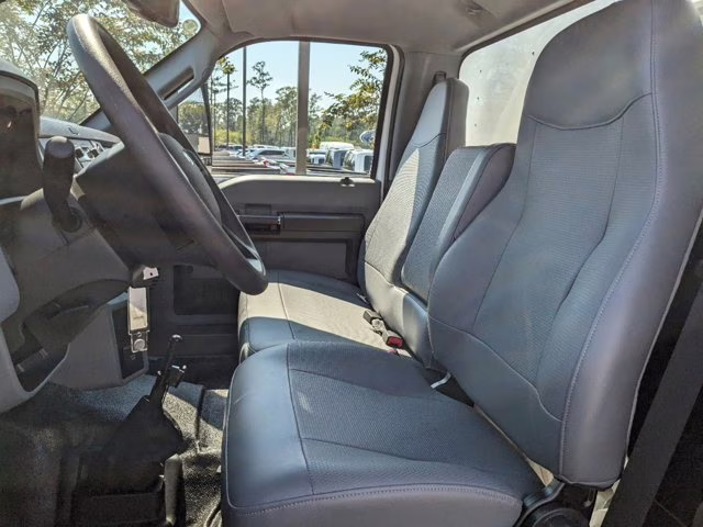 2025 Oxford White Ford F-750SD RWD