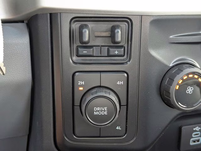 2025 Oxford White Ford Super Duty F-350 DRW XL 4X4 Truck