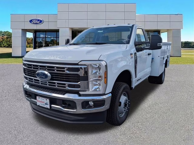 2025 Oxford White Ford Super Duty F-350 DRW XL 4X4 Truck
