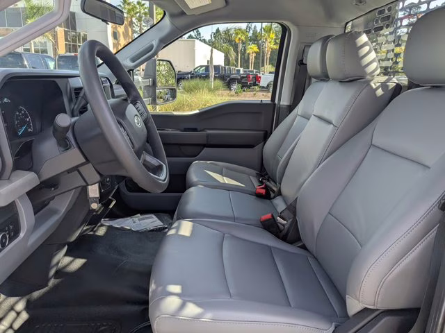 2024 Oxford White Ford Super Duty F-350 DRW XL 4X4 Truck