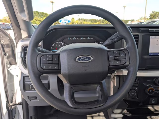 2024 Oxford White Ford Super Duty F-350 DRW XL 4X4 Truck