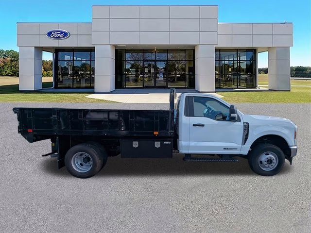 2024 Oxford White Ford Super Duty F-350 DRW XL 4X4 Truck