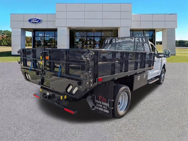 2024 Oxford White Ford Super Duty F-350 DRW XL 4X4 Truck