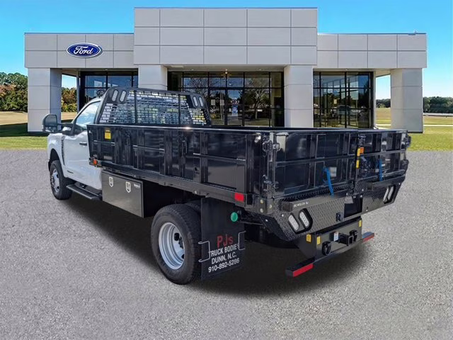 2024 Oxford White Ford Super Duty F-350 DRW XL 4X4 Truck