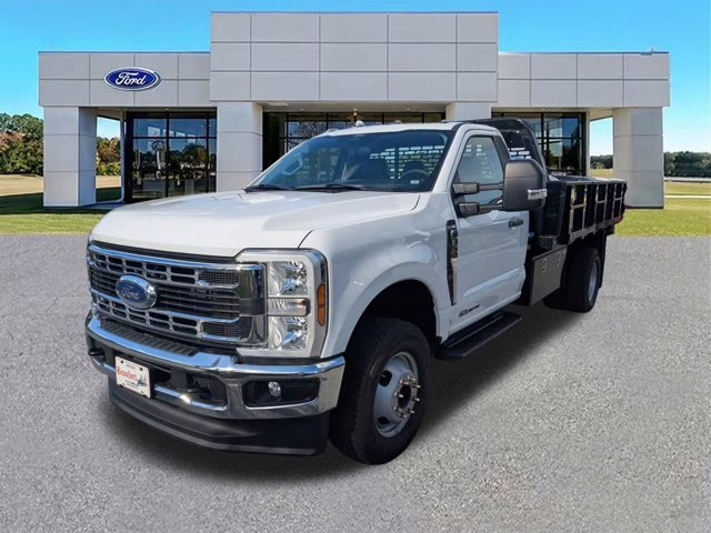 2024 Oxford White Ford Super Duty F-350 DRW XL 4X4 Truck