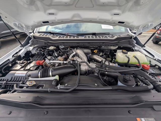 2025 Oxford White Ford Super Duty F-450 DRW XL RWD Truck