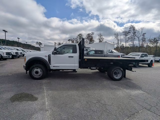 2025 Oxford White Ford Super Duty F-450 DRW XL RWD Truck