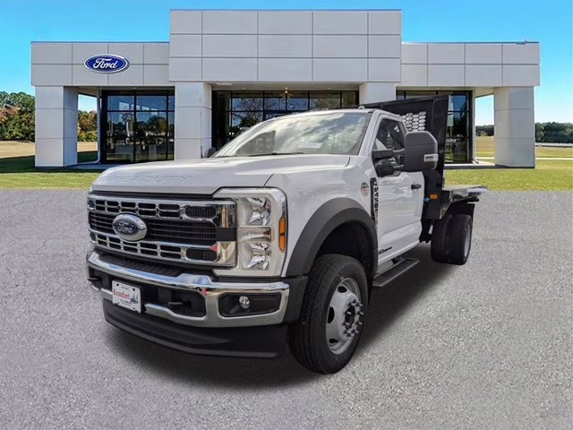 2025 Oxford White Ford Super Duty F-450 DRW XL RWD Truck