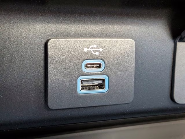 2025 Oxford White Ford Super Duty F-450 DRW XL RWD Truck