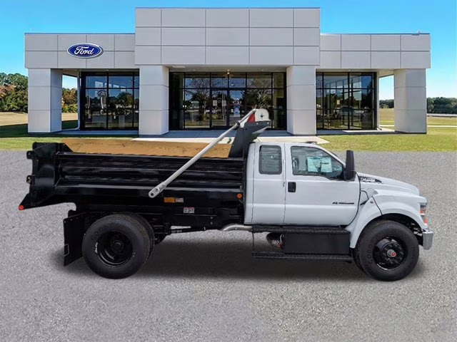 2024 Oxford White Ford F-750SD RWD Truck
