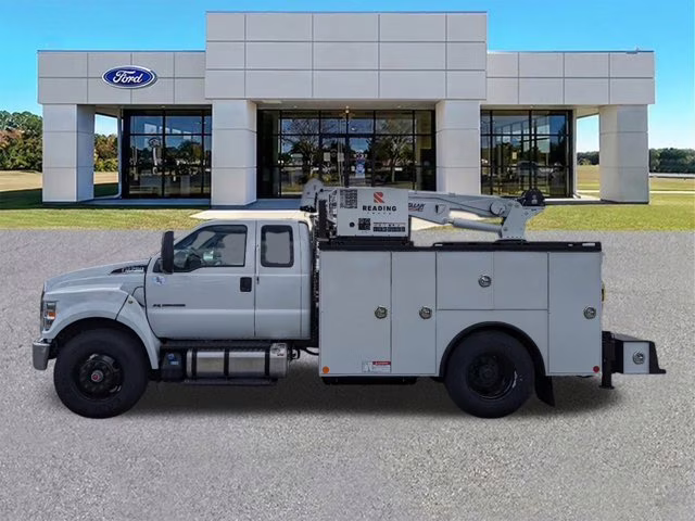 2024 Oxford White Ford F-750SD RWD Truck