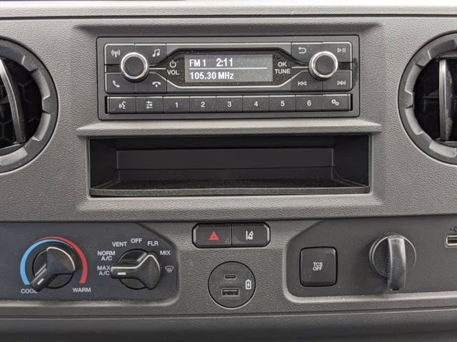 2024 Oxford White Ford E-Series Cutaway RWD Specialty