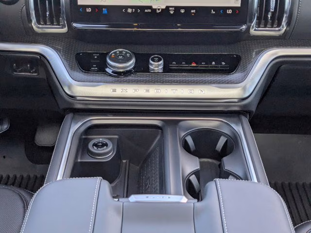 2025 Oxford White Ford Expedition Max Platinum 4X4 SUV