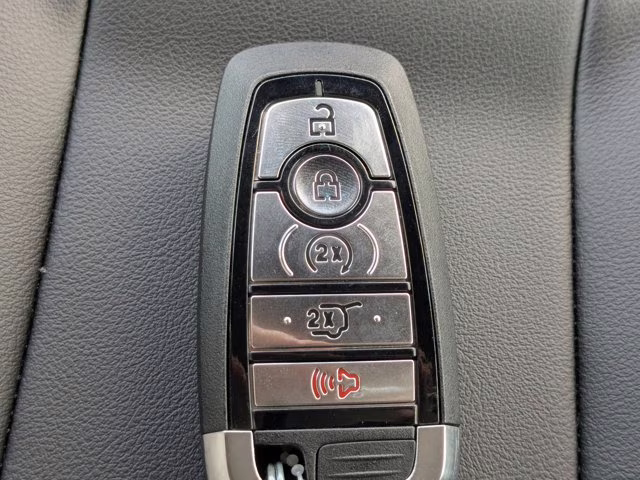 2025 Oxford White Ford Expedition Max Platinum 4X4 SUV