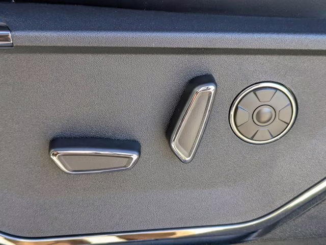 2025 White Metallic Ford F-150 Lightning Platinum AWD Truck