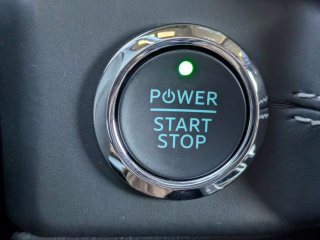 2025 White Metallic Ford F-150 Lightning Platinum AWD Truck