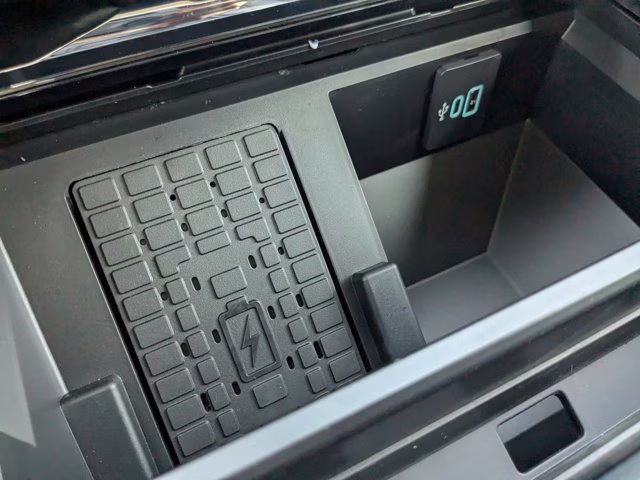 2026 Gray Metallic Ford Super Duty F-250 SRW LARIAT 4X4 Truck