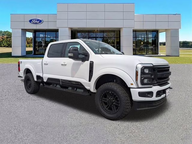 2024 Oxford White Ford Super Duty F-250 SRW LARIAT 4X4 Truck