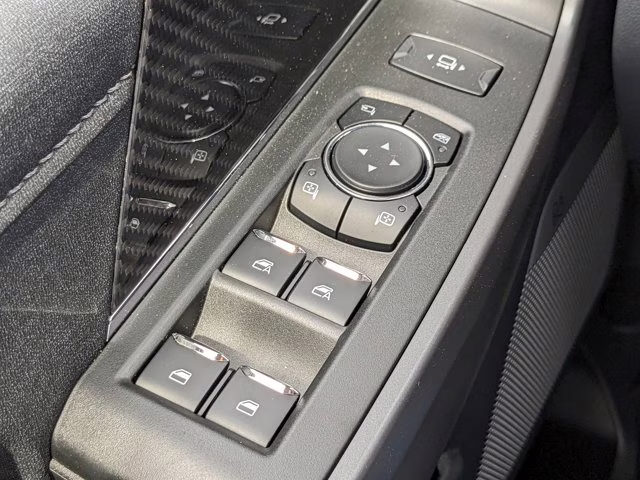 2024 Oxford White Ford Super Duty F-250 SRW LARIAT 4X4 Truck