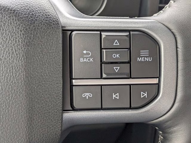 2024 Oxford White Ford Super Duty F-250 SRW LARIAT 4X4 Truck