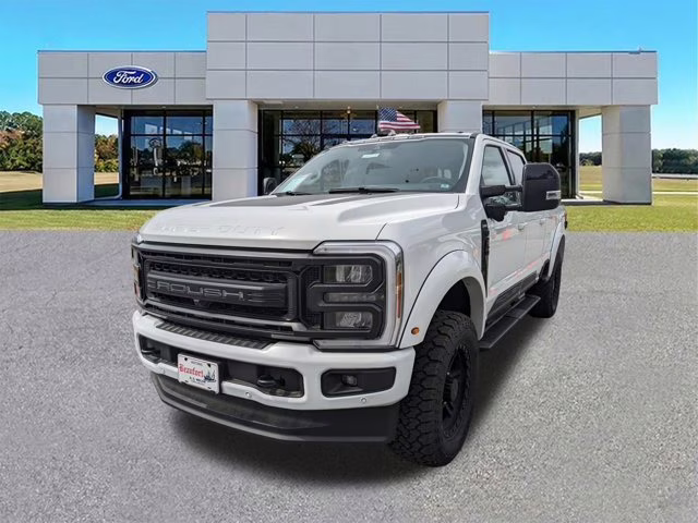 2024 Oxford White Ford Super Duty F-250 SRW LARIAT 4X4 Truck