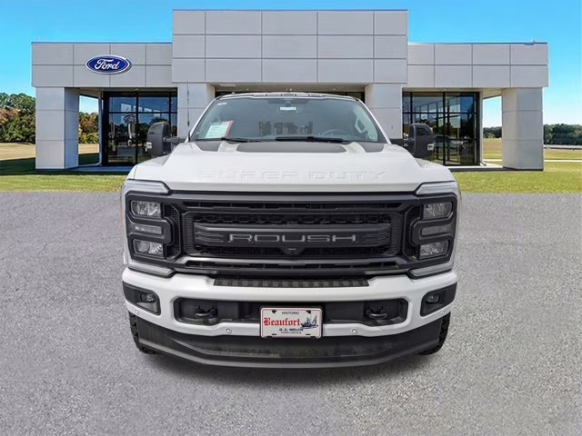 2024 Oxford White Ford Super Duty F-250 SRW LARIAT 4X4 Truck