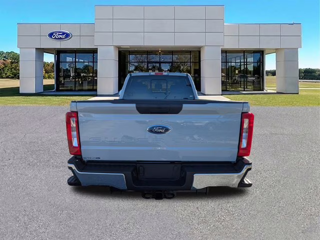 2026 Avalanche Ford Super Duty F-250 SRW XLT 4X4 Truck