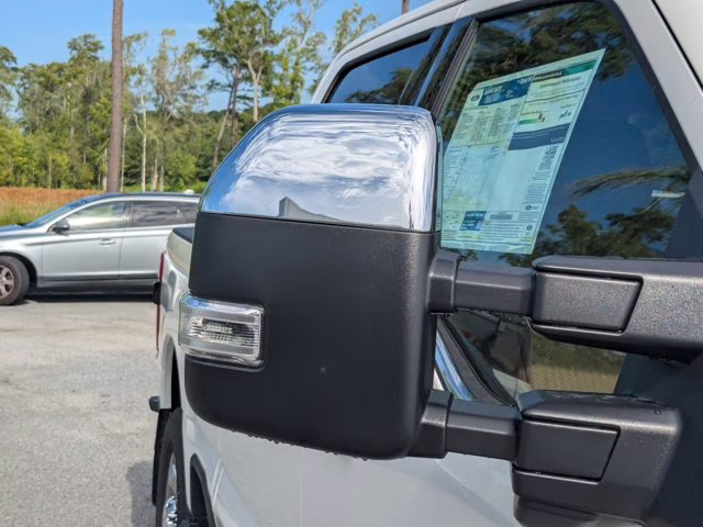 2025 White Metallic Ford Super Duty F-350 SRW King Ranch 4X4 Truck