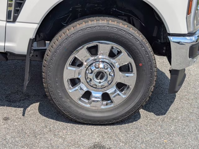 2025 White Metallic Ford Super Duty F-350 SRW King Ranch 4X4 Truck